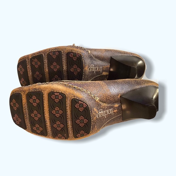 Whimsical Indigo by Clark’s leather shoes - Picture 6 of 8